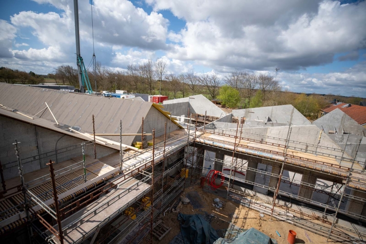 Tagarbejde ved nybyggeri i Struer og Holstebro hvor tagkonstruktion opføres på nyt hus med fokus på kvalitet og holdbarhed